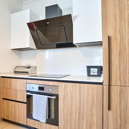 Stunning 3-Bedroom Seaview Retreat In Fort Cambridge Sliema Extérieur photo