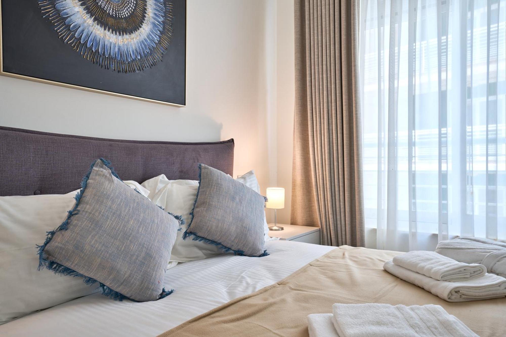 Stunning 3-Bedroom Seaview Retreat In Fort Cambridge Sliema Extérieur photo