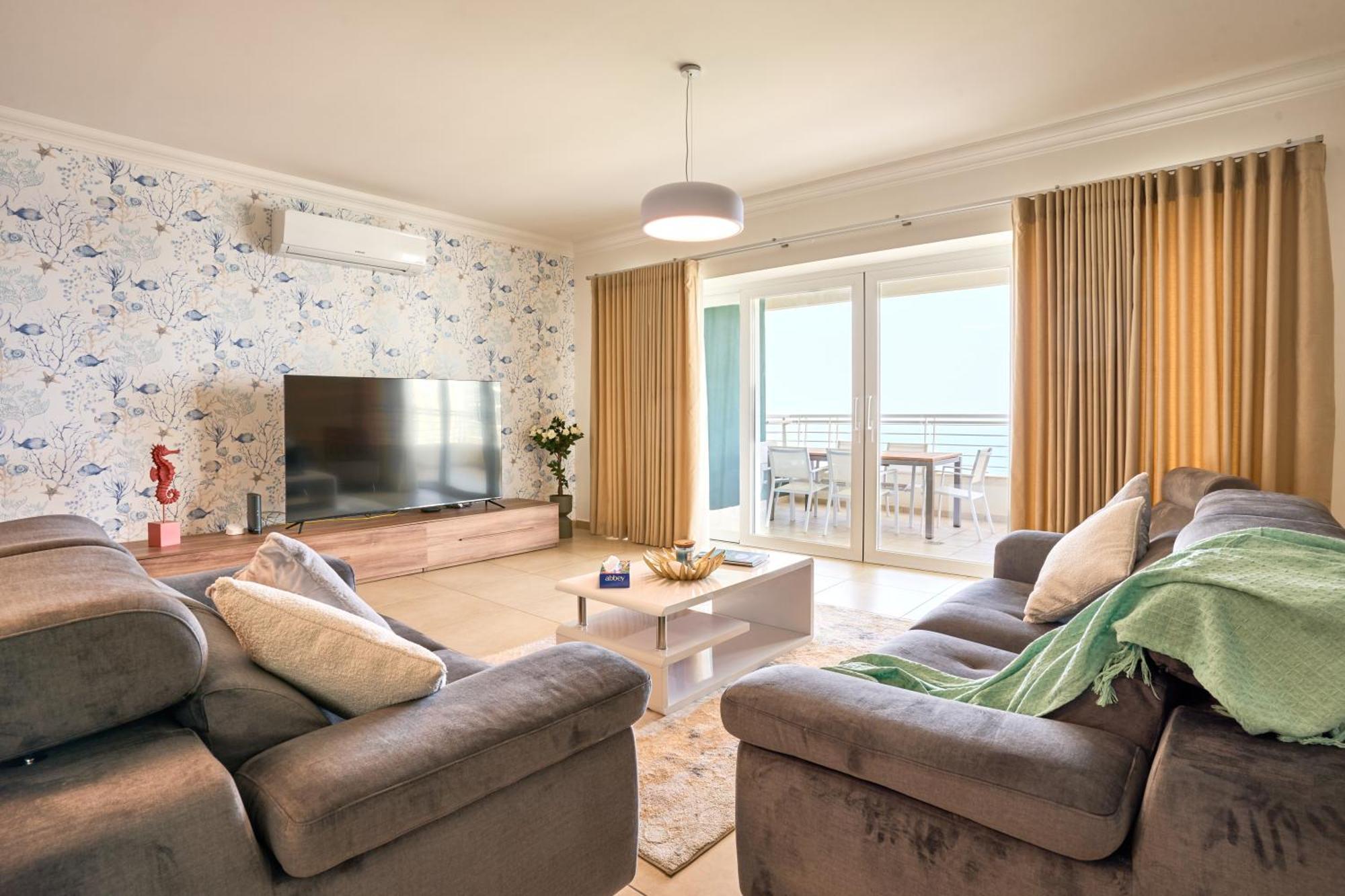Stunning 3-Bedroom Seaview Retreat In Fort Cambridge Sliema Extérieur photo