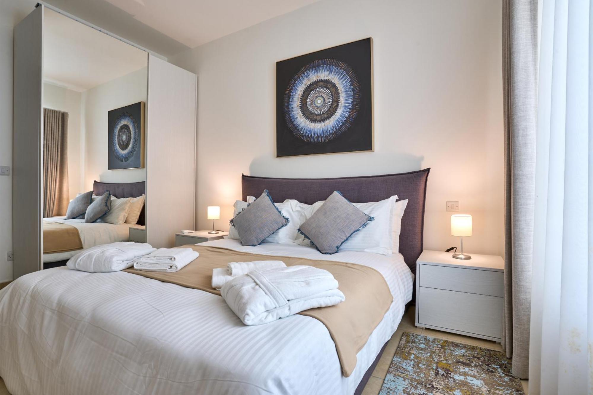 Stunning 3-Bedroom Seaview Retreat In Fort Cambridge Sliema Extérieur photo