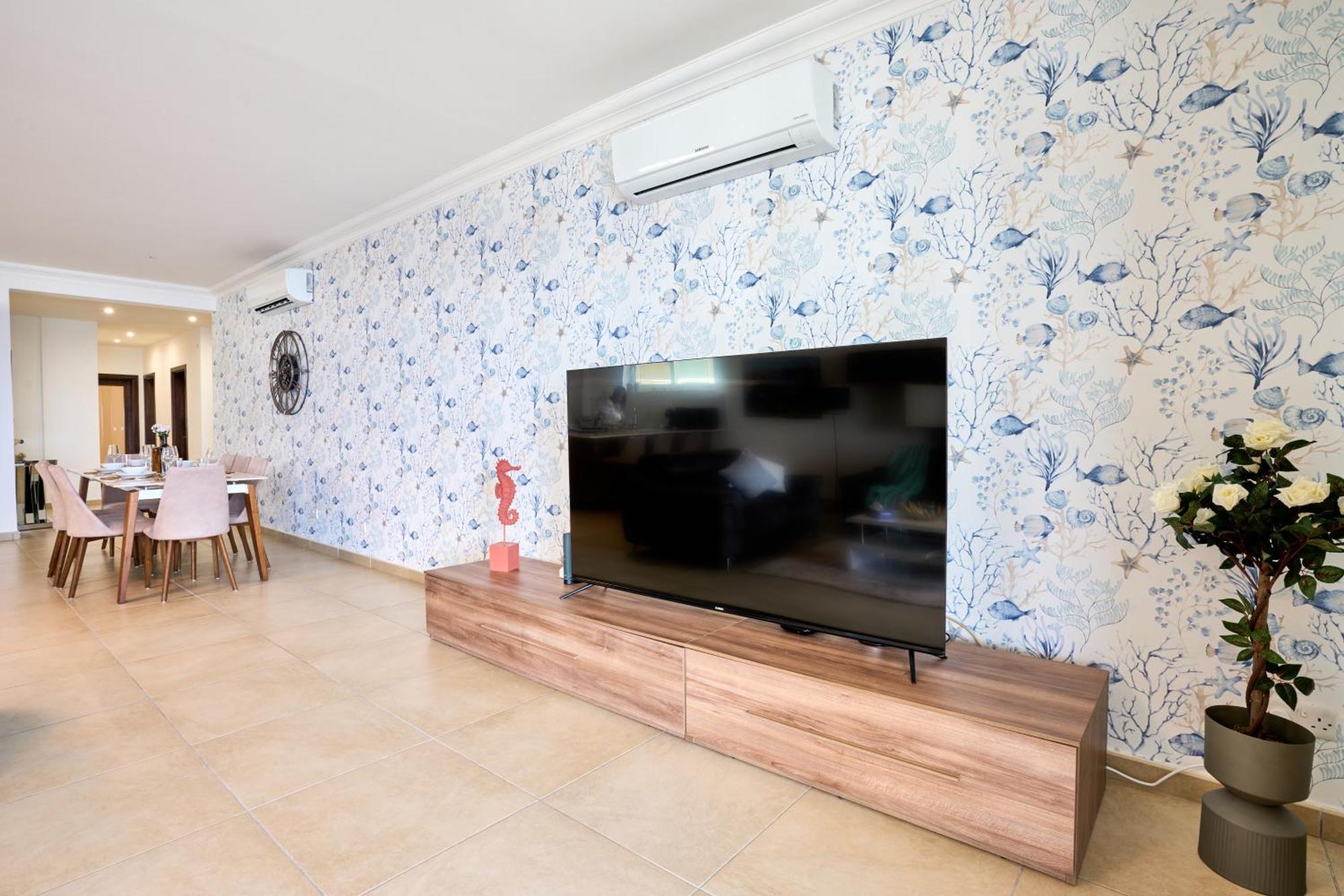 Stunning 3-Bedroom Seaview Retreat In Fort Cambridge Sliema Extérieur photo